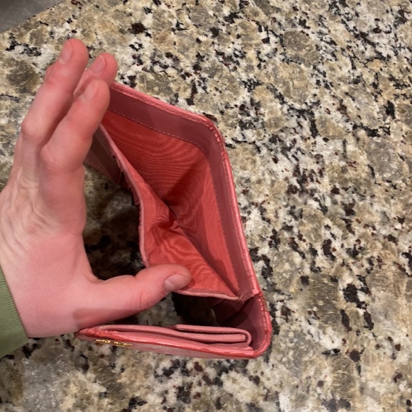 Prada Vitello Move Trifold Wallet Geranio Pink - Picture 5 of 15